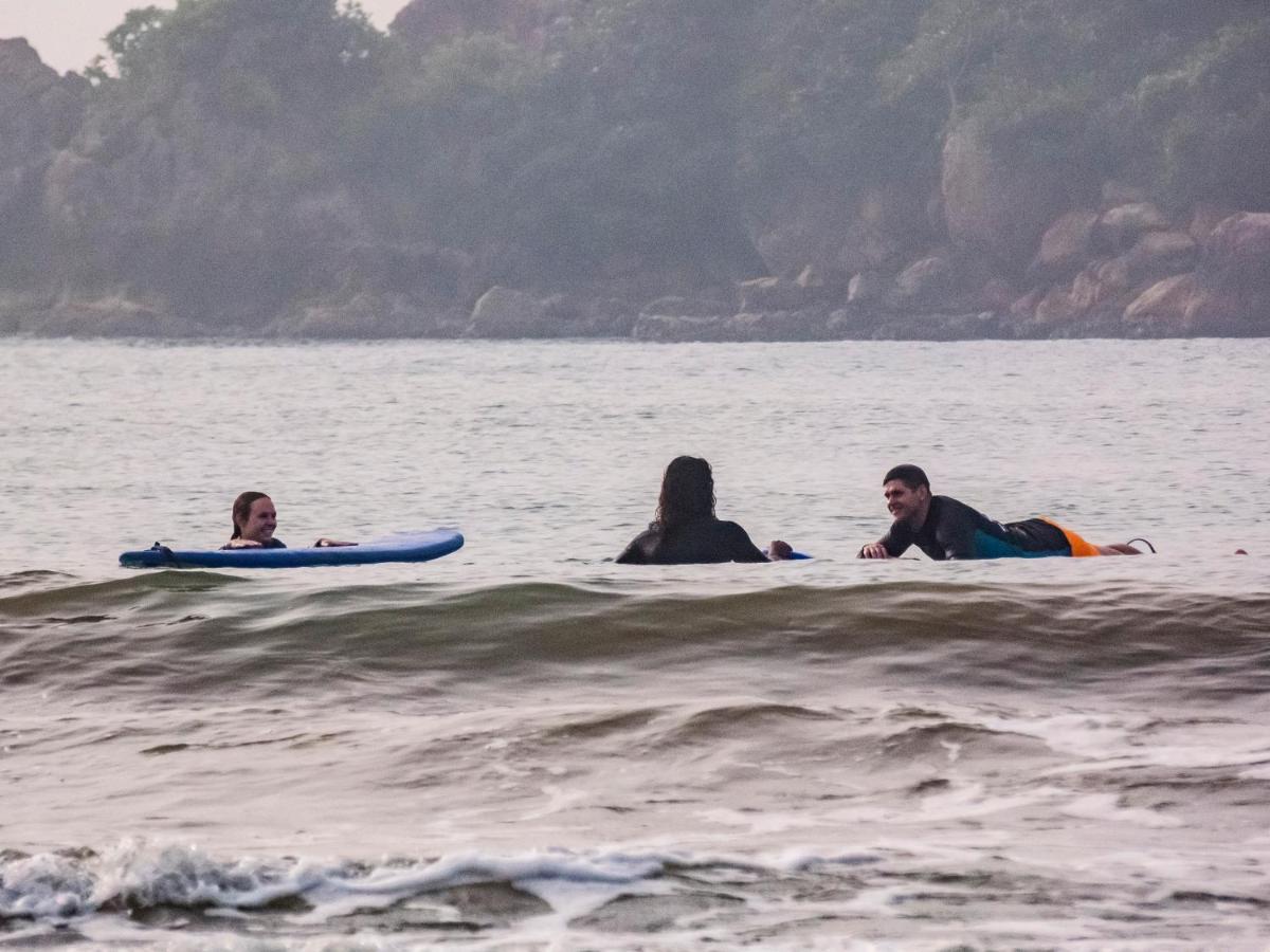 Surf & Party Weligama Exterior foto